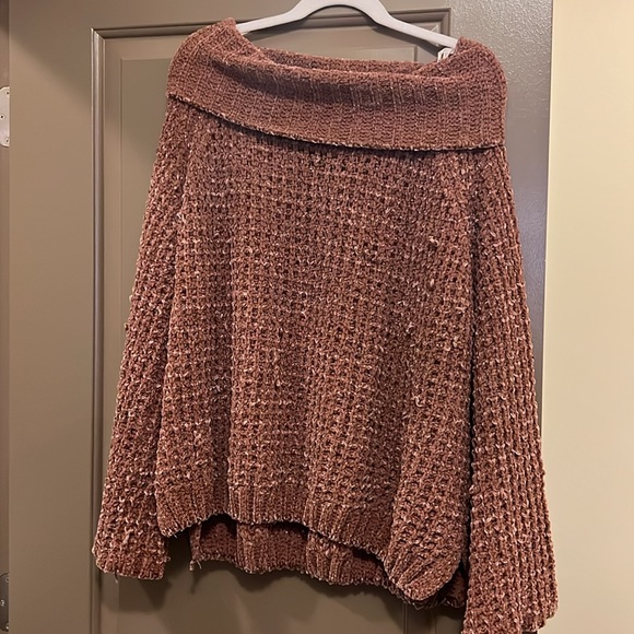Super soft Brown Sweater - Picture 3 of 4